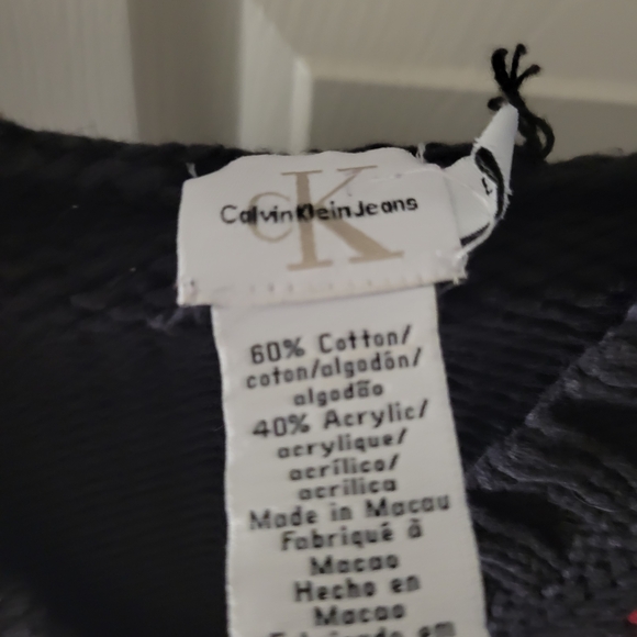 Calvin Klein Jeans Black and Red V-Neck Sweater - Picture 2 of 3